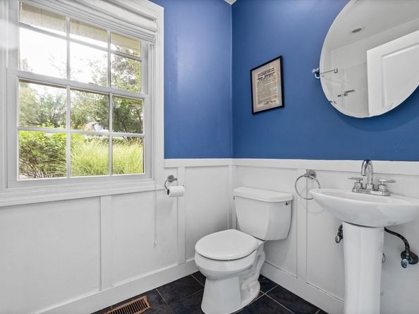 204 Chestnut St, Andover MA 01810