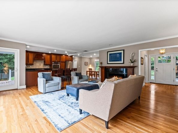 204 Chestnut St, Andover MA 01810