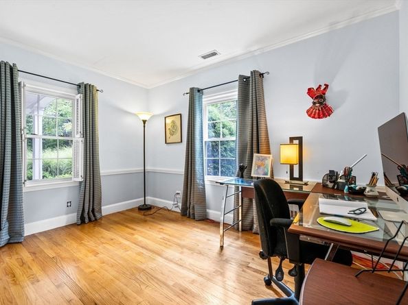 204 Chestnut St, Andover MA 01810