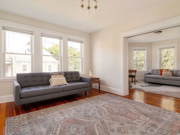 25 Moraine St 25, Belmont MA 02478