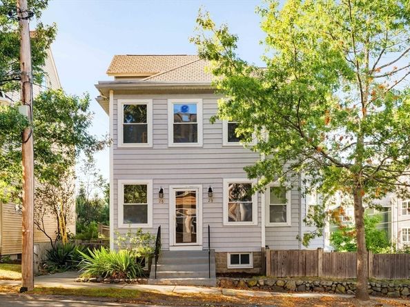 25 Moraine St 25, Belmont MA 02478