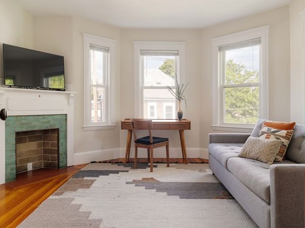 25 Moraine St 25, Belmont MA 02478