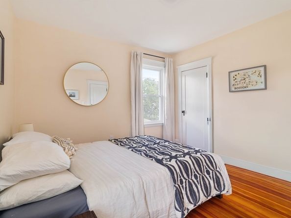 25 Moraine St 25, Belmont MA 02478