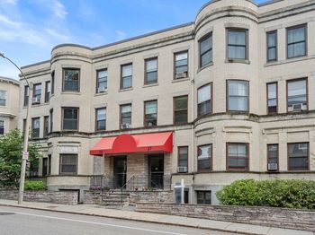 37 Saint Paul St