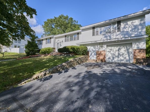 35 Catherine Dr, Peabody MA 01960