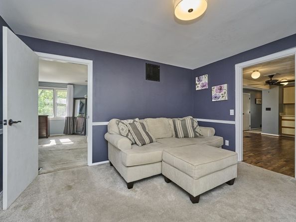 35 Catherine Dr, Peabody MA 01960