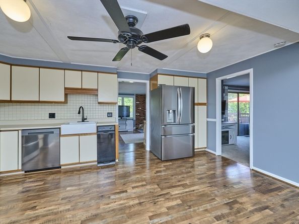 35 Catherine Dr, Peabody MA 01960