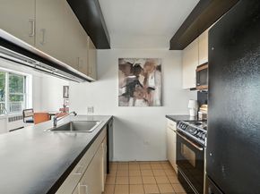 145 Pinckney St 405 & 407, Boston MA 02114
