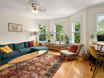 124-126 Minden St