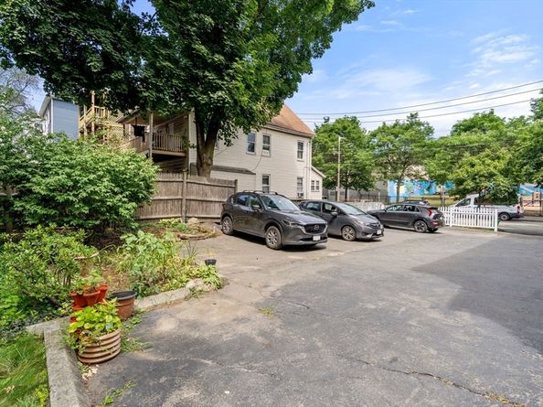 124-126 Minden St 1262, Boston MA 02130