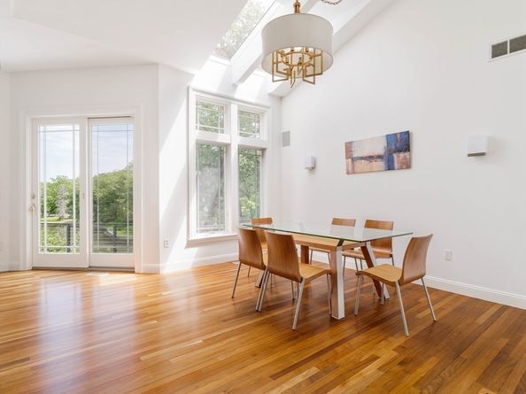 100 Westcliff Rd, Weston MA 02493
