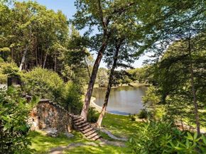 100 Westcliff Rd, Weston MA 02493