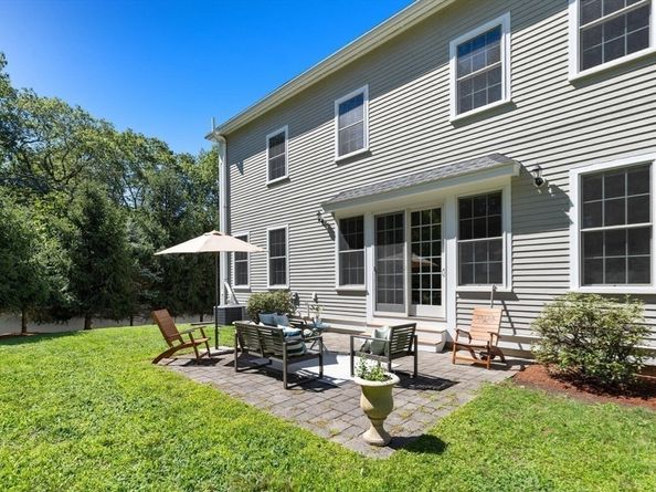 1 Tricorne Rd, Lexington MA 02421