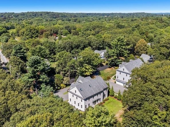 1 Tricorne Rd, Lexington MA 02421