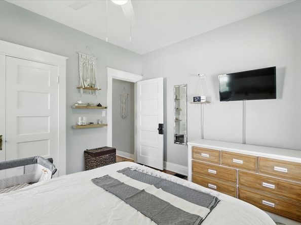 86 Hill St, Norwood MA 02062