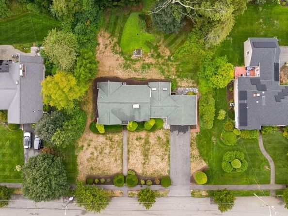 44 Country Club Dr, Brockton MA 02301