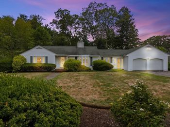 44 Country Club Dr