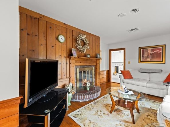 44 Country Club Dr, Brockton MA 02301