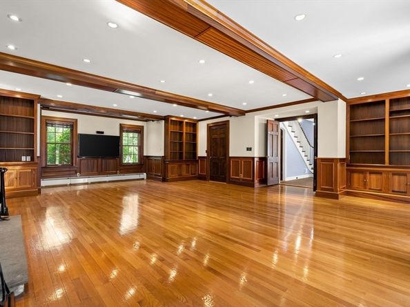 50 Marine Rd, Milton MA 02186