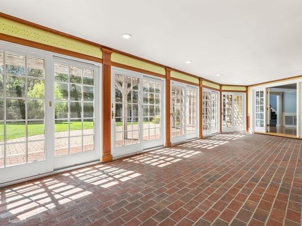 50 Marine Rd, Milton MA 02186