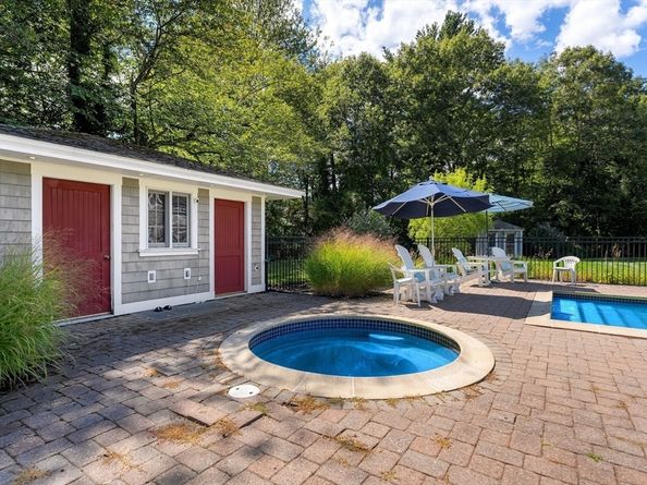 50 Marine Rd, Milton MA 02186