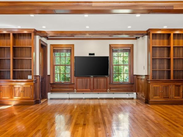50 Marine Rd, Milton MA 02186