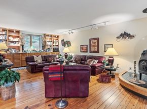 26 Fowler St, Upton MA 01568