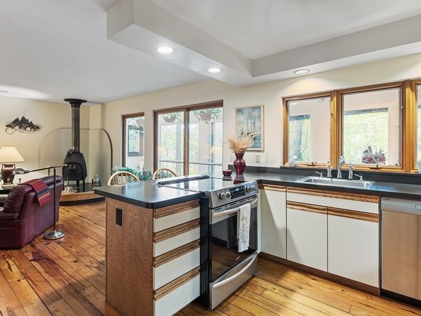 26 Fowler St, Upton MA 01568