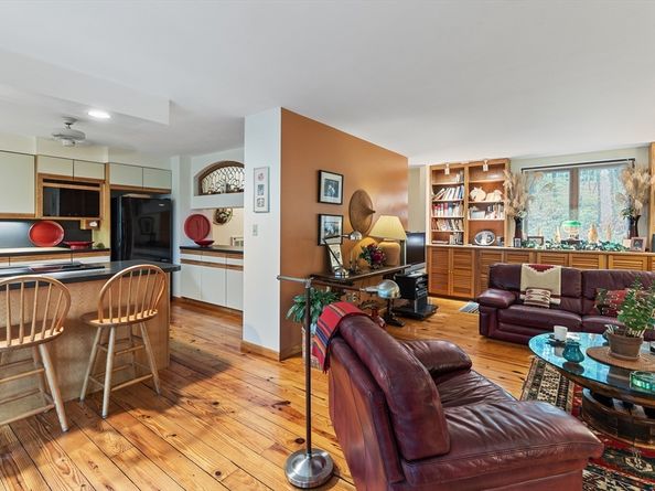 26 Fowler St, Upton MA 01568