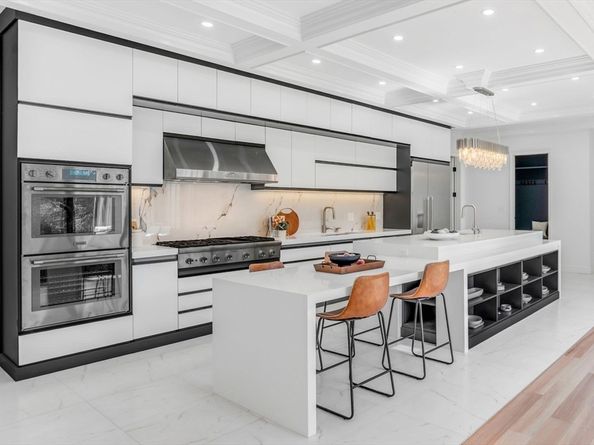 20 Amberwood Dr, Winchester MA 01890