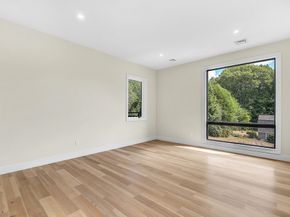 20 Amberwood Dr, Winchester MA 01890