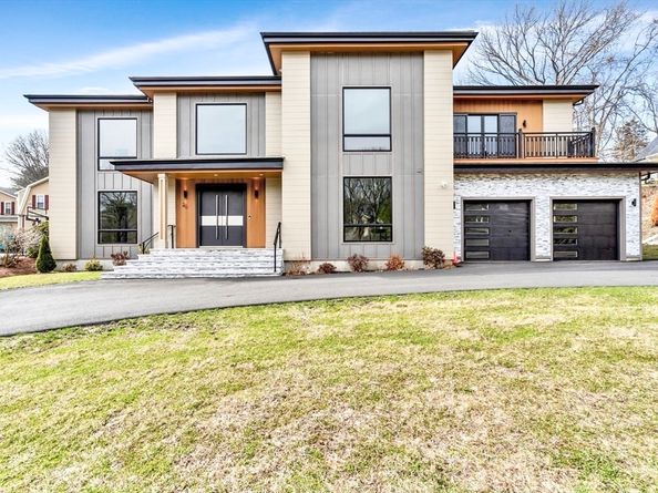 20 Amberwood Dr, Winchester MA 01890
