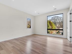 20 Amberwood Dr, Winchester MA 01890