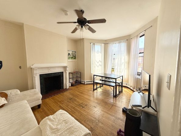 17 Symphony Rd. 6, Boston MA 02115
