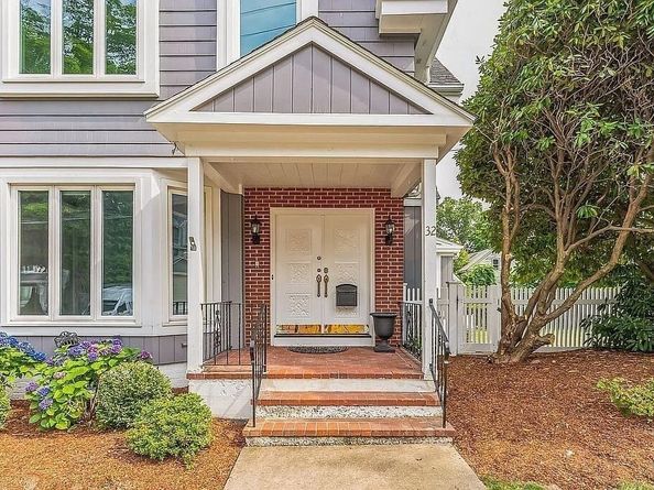 32 Water St, Marlborough MA 01752