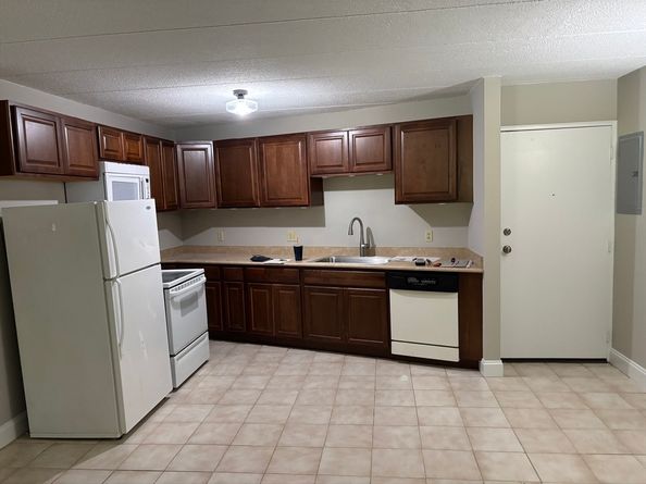 152 Turner Road 14, Holliston MA 01746
