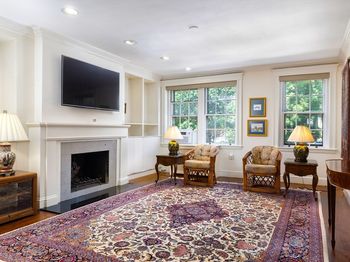 250 Commonwealth Ave