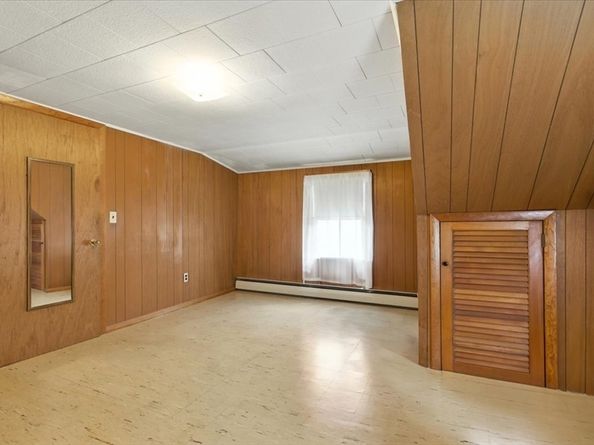 9 Scotia St, Salem MA 01970