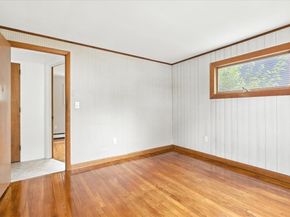 9 Scotia St, Salem MA 01970