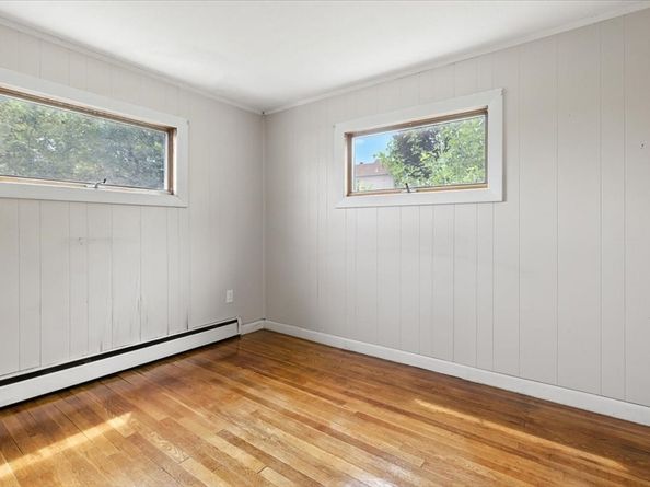 9 Scotia St, Salem MA 01970