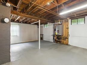 9 Scotia St, Salem MA 01970