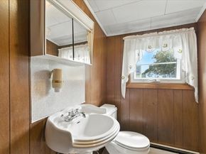 9 Scotia St, Salem MA 01970