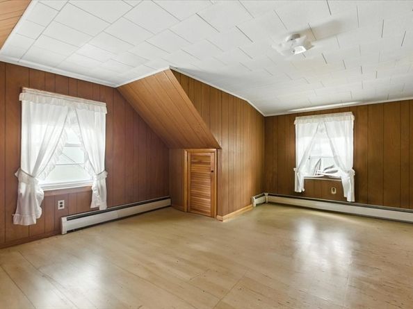 9 Scotia St, Salem MA 01970