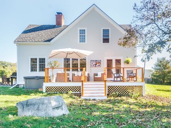 89 Choate St, Essex MA 01929