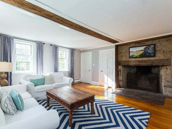 89 Choate St, Essex MA 01929