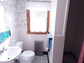 11 Raymond Rd, Stoneham MA 02180
