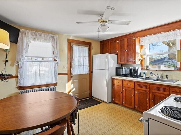 11 Raymond Rd, Stoneham MA 02180