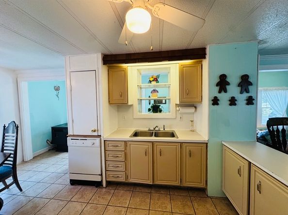 91 Tavitian Blvd, Marlborough MA 01752