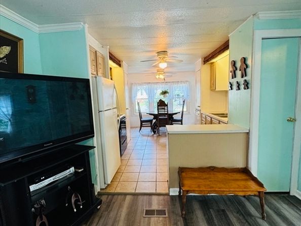 91 Tavitian Blvd, Marlborough MA 01752