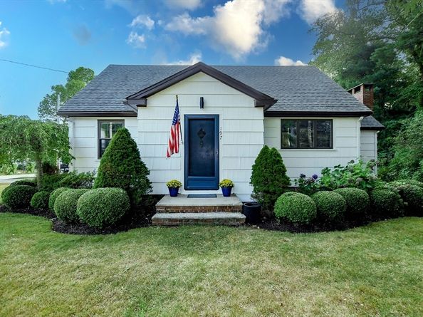 197 Converse Rd, Marion MA 02738